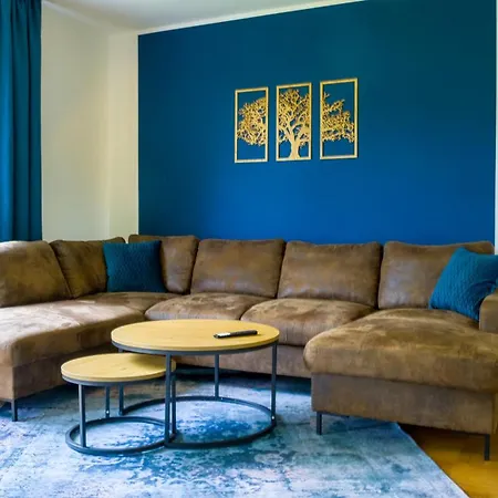 Gross, Modern, Zentrumsnah Mit Parkplatz Und Garten * Ulm