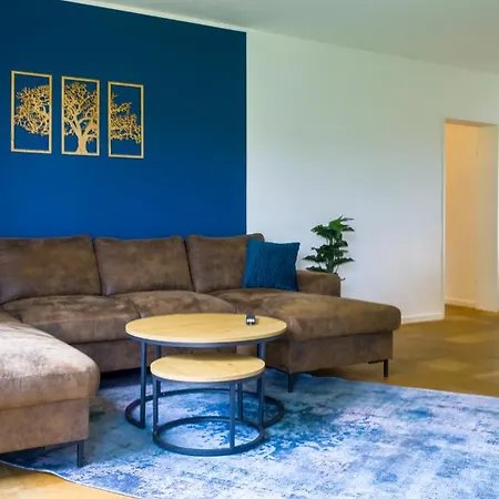 Gross, Modern, Zentrumsnah Mit Parkplatz Und Garten * Ulm