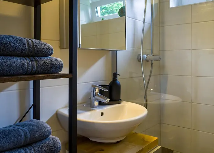 Appartement Gross, Modern, Zentrumsnah Mit Parkplatz Und Garten