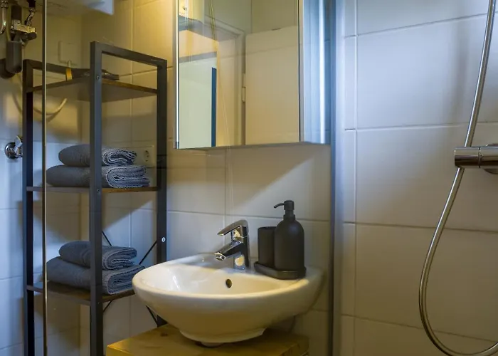 Gross, Modern, Zentrumsnah Mit Parkplatz Und Garten Ulm