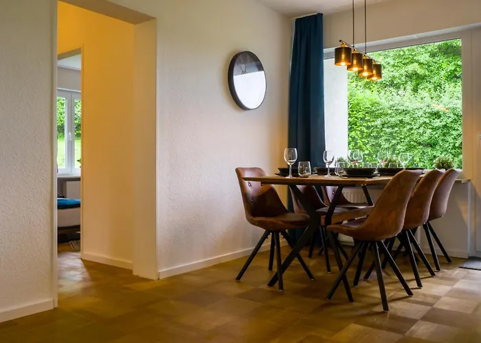 Gross, Modern, Zentrumsnah Mit Parkplatz Und Garten Appartement Ulm