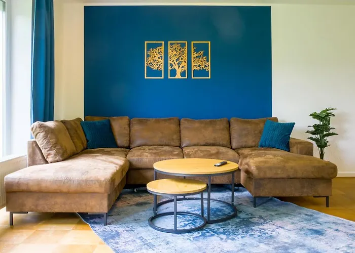 Appartement Gross, Modern, Zentrumsnah Mit Parkplatz Und Garten *